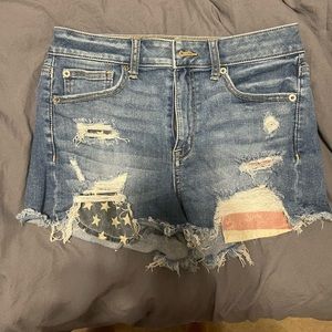American Eagle size 6 stars and stripe shorts